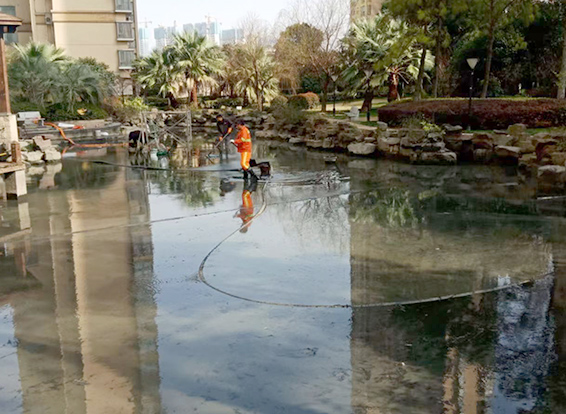 禹会景观池淤泥清理